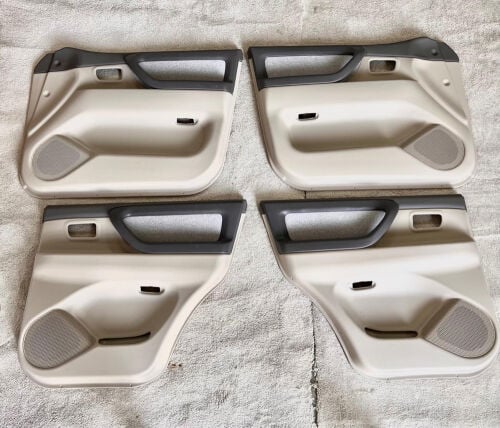 LAND CRUISER-Door pads