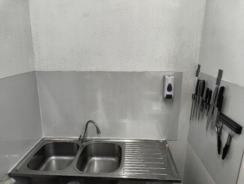 kitchen cleaner