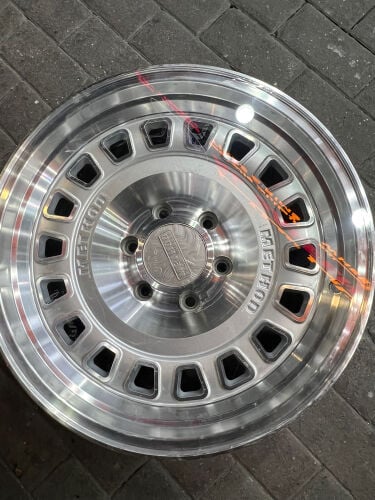 Method Original rims 