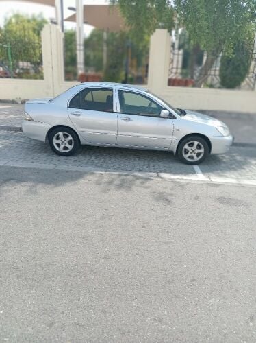 لانسر 2011 للبيع