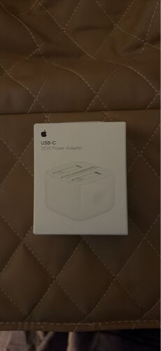  BRAND NEW APPLE 20W USB-C ADAPTER