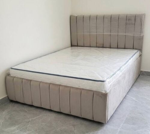 سرير بحجم كينج وسرير بحجم كوين وس