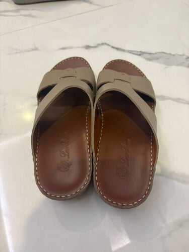 نعل كلها ماركات اصليه وعندي غيرهم