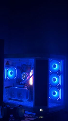 white gaming pc
