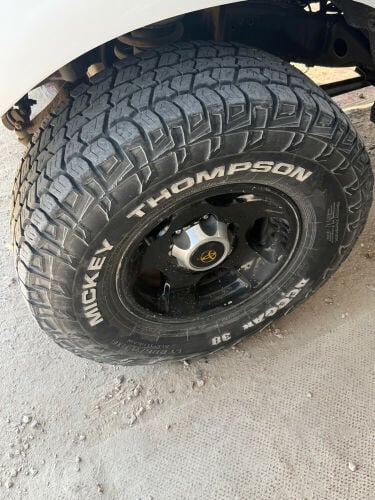 Mickey Thompson Baja Boss A/T 285/7