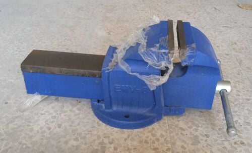 Bench Vise and Manual Steel Bender