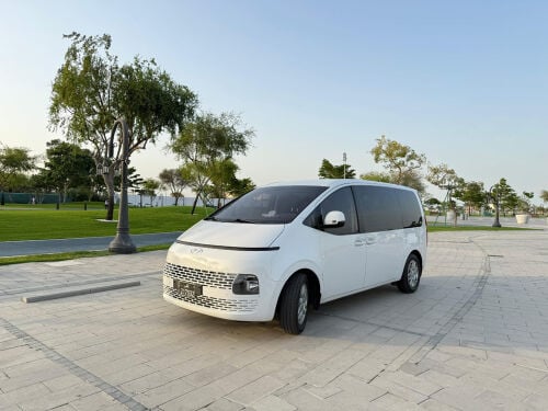 Hyundai Staria 