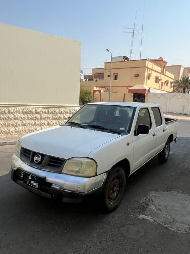 nissan pickup 