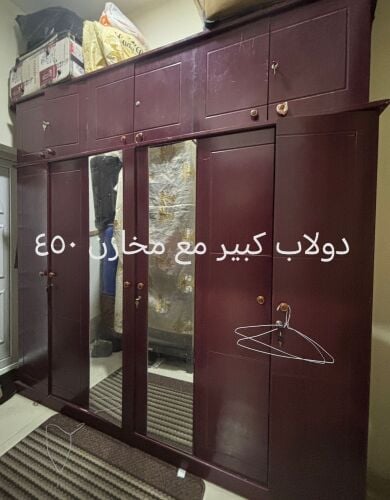 600