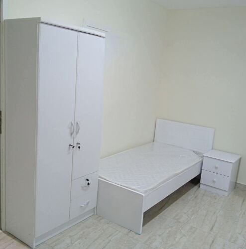 Single bed and mattress selling.