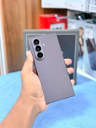 SAMSUNG GALAXY Z FOLD 8 ULTRA VIOLE