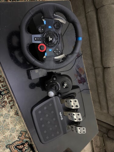 Logitech G29 with gear shift 
