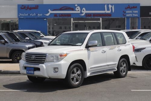 Toyota Land Cruiser GXRModel: 2015