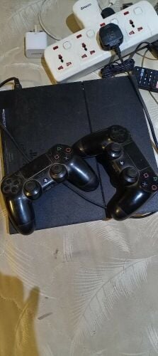 ps 4 +  cd