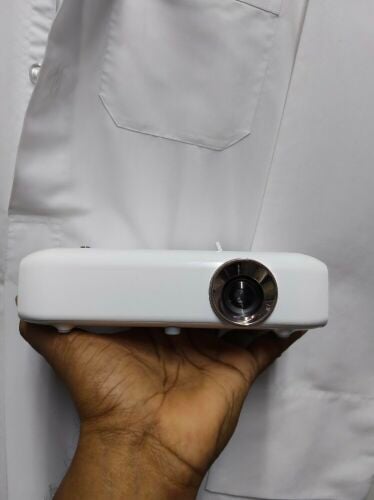 LG PROJECTOR rechargeable