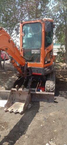 DOOSAN MINI EXCAVATOR 3.5 TON RUBBER TRACK MODEL 2016