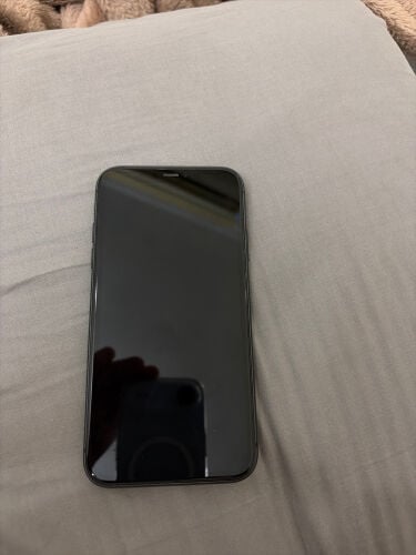 iPhone 11 used PERFECT condition 