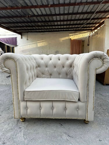 7 piece sofa good condition 5 small and 2 big 