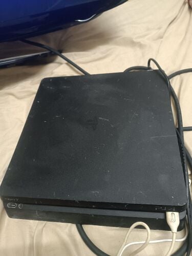 PlayStation 4 Slim