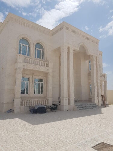 مقاول بناء