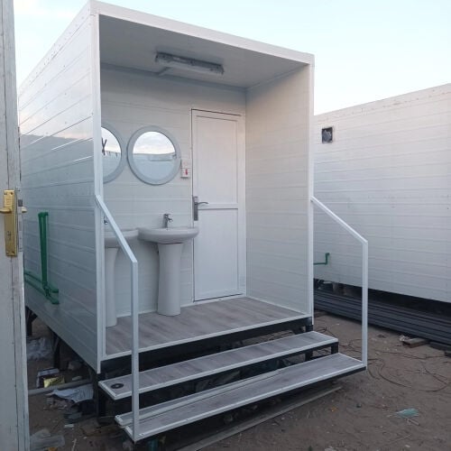 150/300new toilet ready for sale