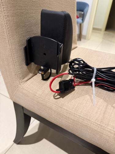قاعده جوال ثابت شاحن يواس بي
