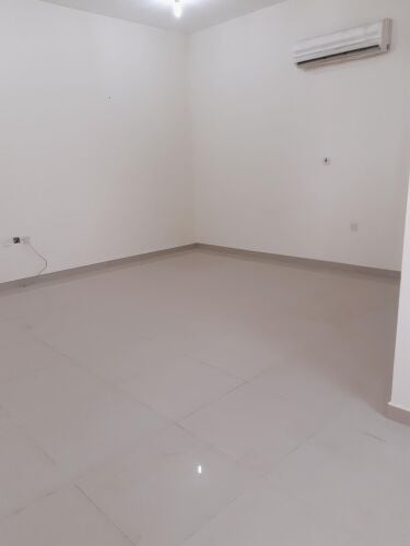 ستديوواسع بأزغوى شامل وبدون عمولة