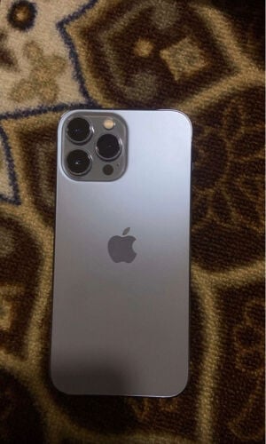 ايفون 13برو ماكس نضيف مو مبدل شي