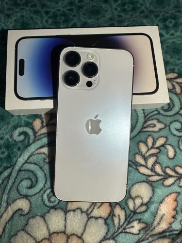 آيفون 14 برو ماكس أبيض