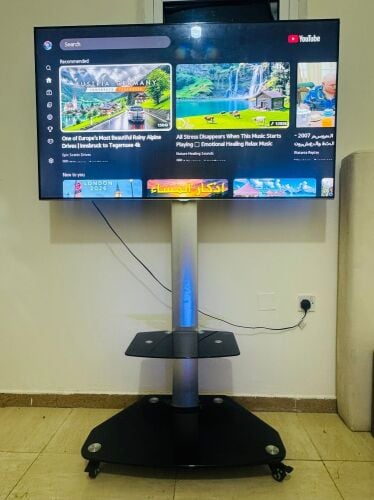 smart tv Samsung 60 inch with stand