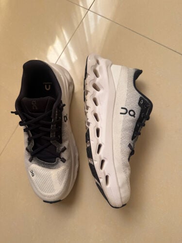 ON Cloudtilt Sneakers Size 38 