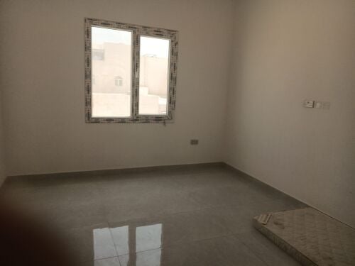 شقة لاجار
