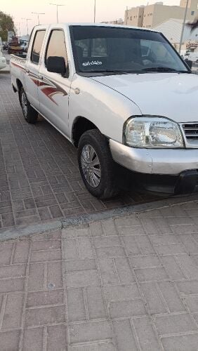 Nissan pickup 2008