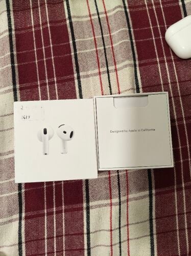 Apple AirPods 4