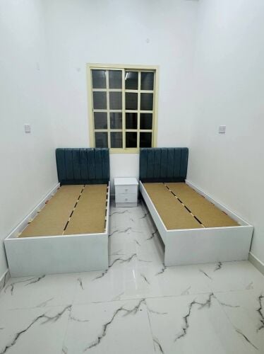 بيع جميع المراتب والسرير والخزانة