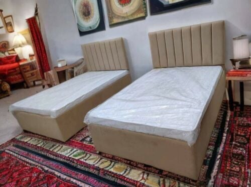 سرير، مرتبة، وخزانة متوفرة جديدة
