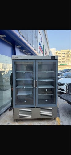 Double door chiller