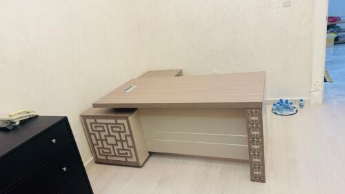 manager table ( brand new)