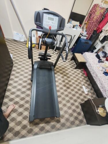 مشاية كهربائية مع جهاز تدليك
