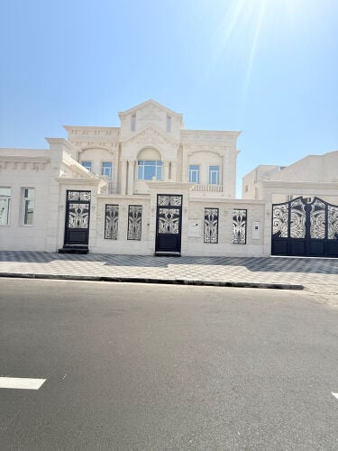 فيلا للبيع بالدفنه من المالك 