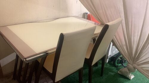 طاولة سفرة ٤ كراسي