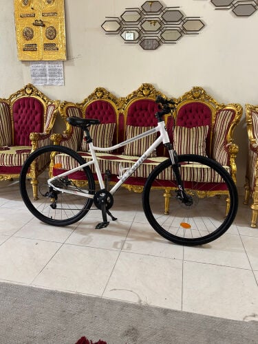 B'twin Riverside 500 hybrid Bike