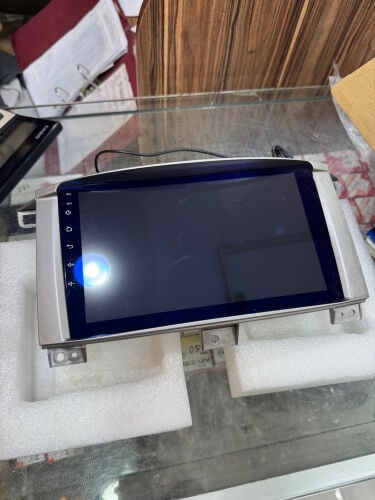 Car Screen – Like New