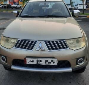 MITSUBUSHI PAJERO SPORTS