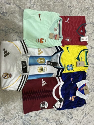 football shoes and kit jarsy 