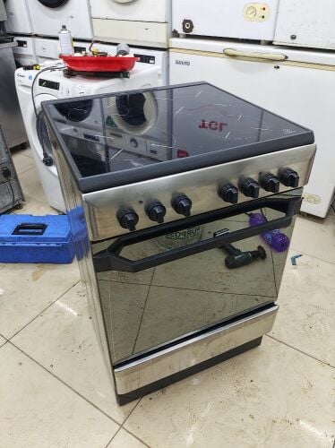 Indesit 4 Burner Electric Stove