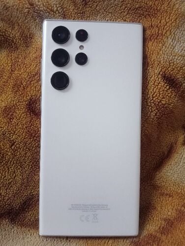 Samsung galaxy s 22 ultra.