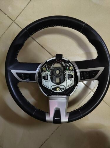 Camaro SS steering wheel