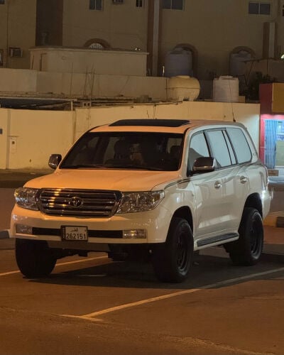 Land Cruiser GXR V8 2010