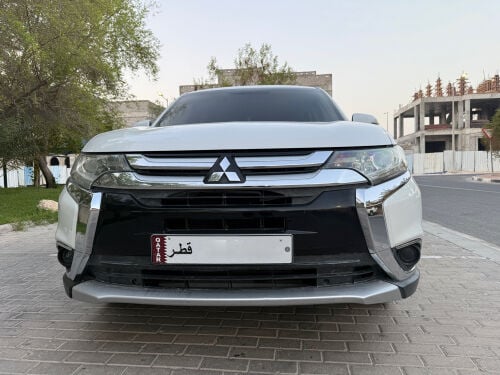 MITSUBISHI OUTLANDER 2017 clean car